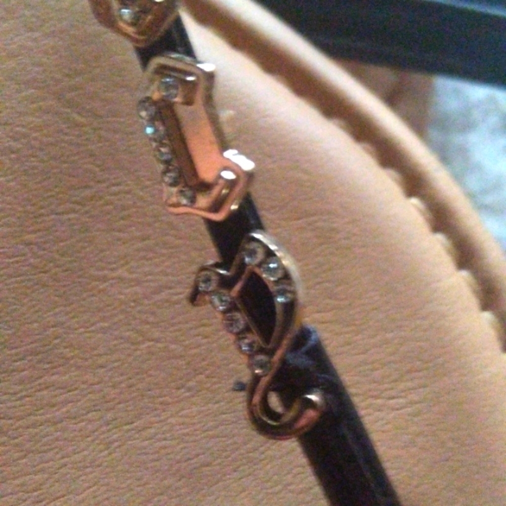 NWOT Ladies Designer Sandals - Picture 14 of 15